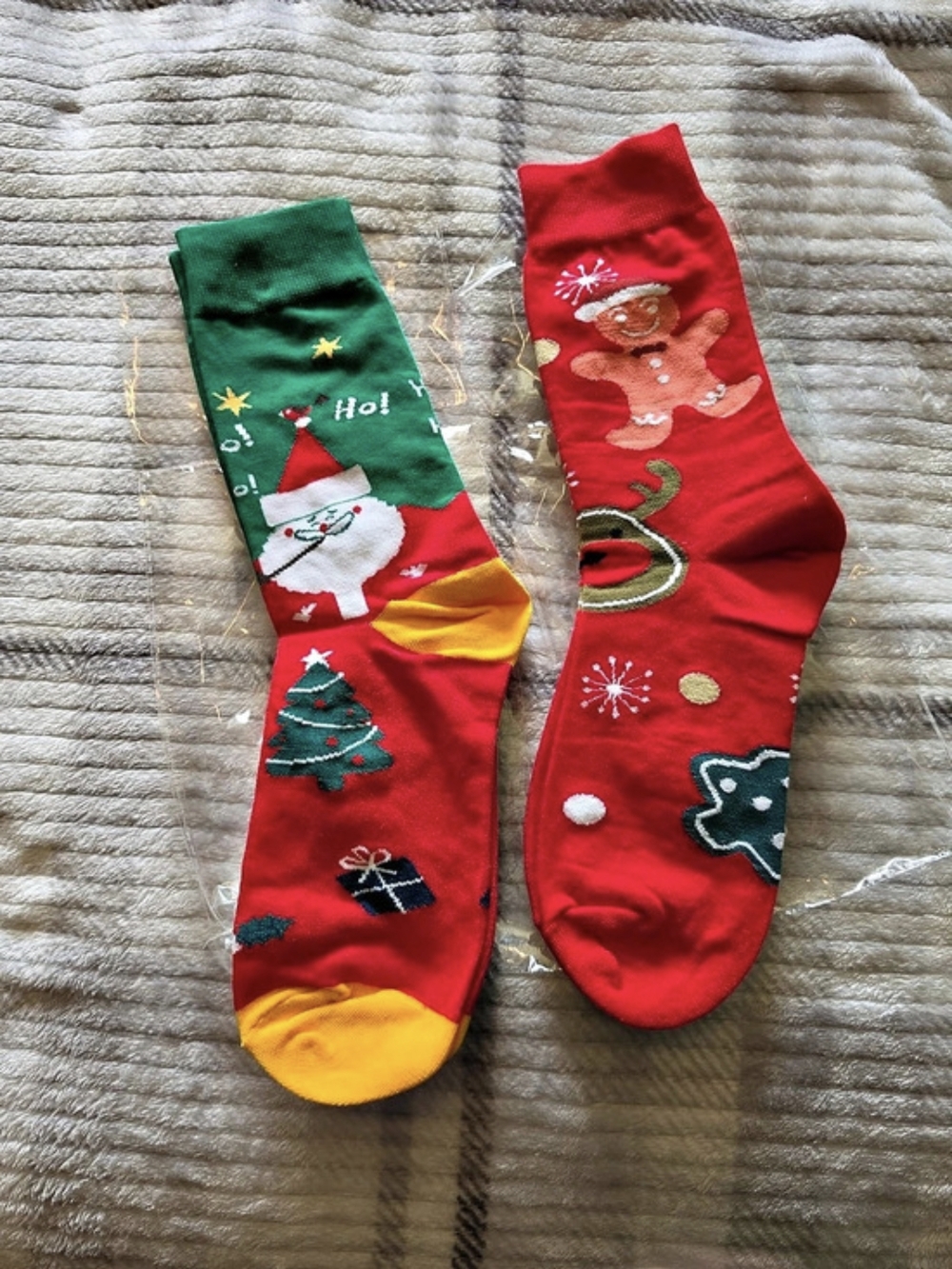 Holiday Christmas Socks Red & Green NWT